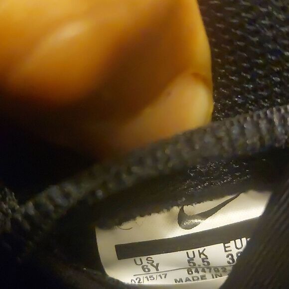 Island Green Nike Youth Foamposite - Picture 6 of 8